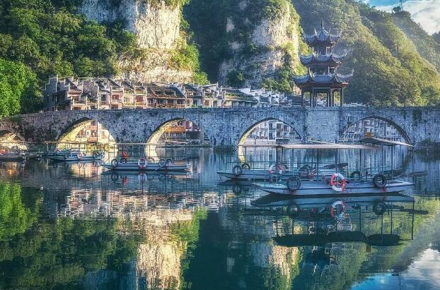 深藏大山却蜚声国际，不当网红却自带火爆基因，狗年春晚分会场在
